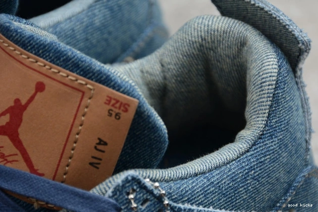 Rep x 4 Air Jordan Levi's Nike Denim AO2571-401 0811